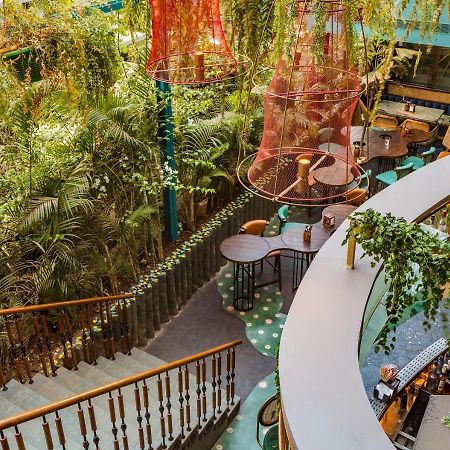 Goldfinch Hotel Mumbai Exterior foto