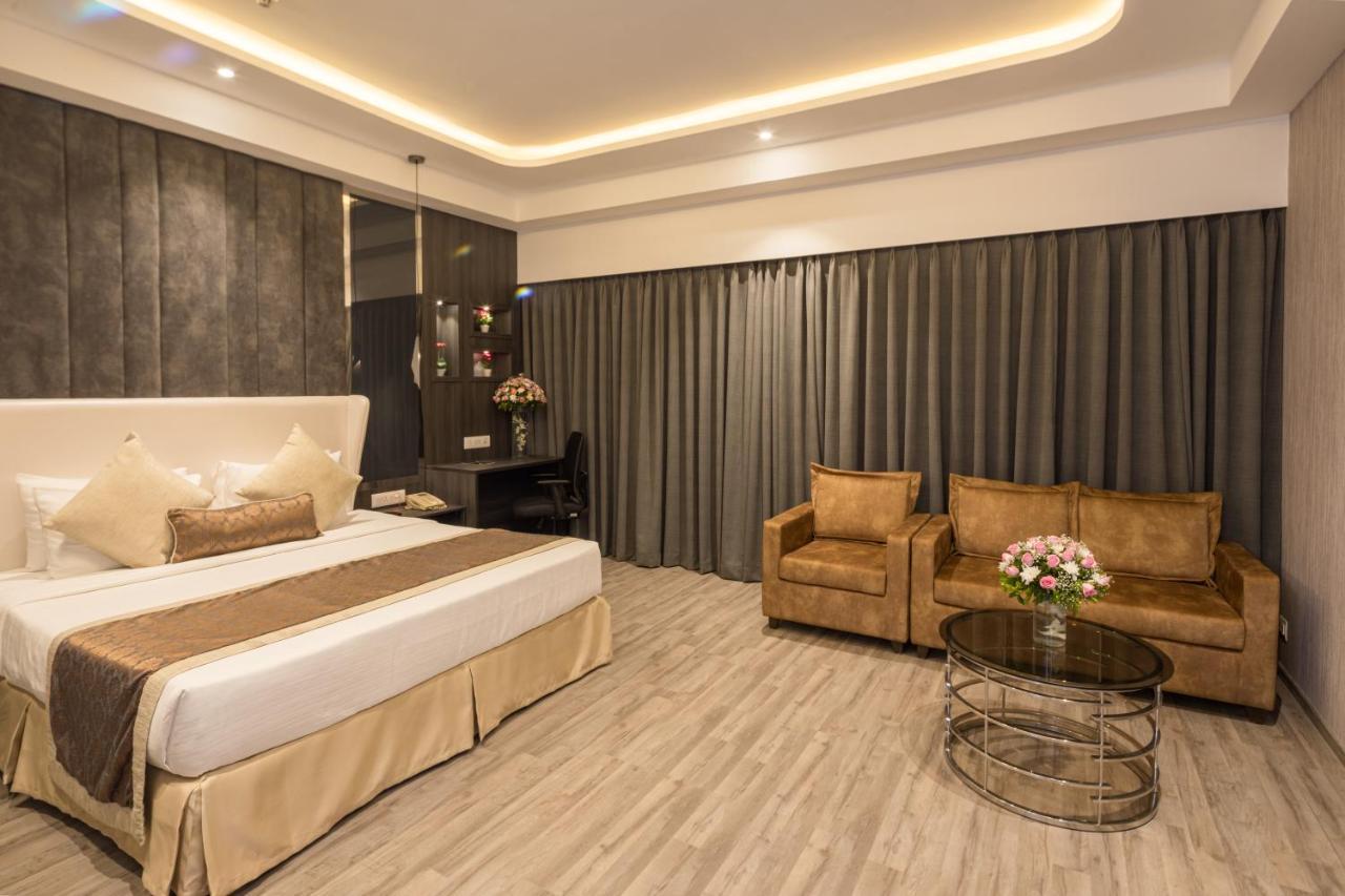 Goldfinch Hotel Mumbai Exterior foto