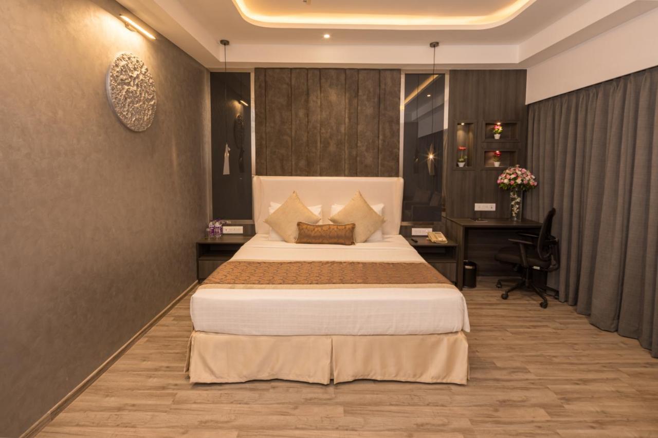 Goldfinch Hotel Mumbai Exterior foto