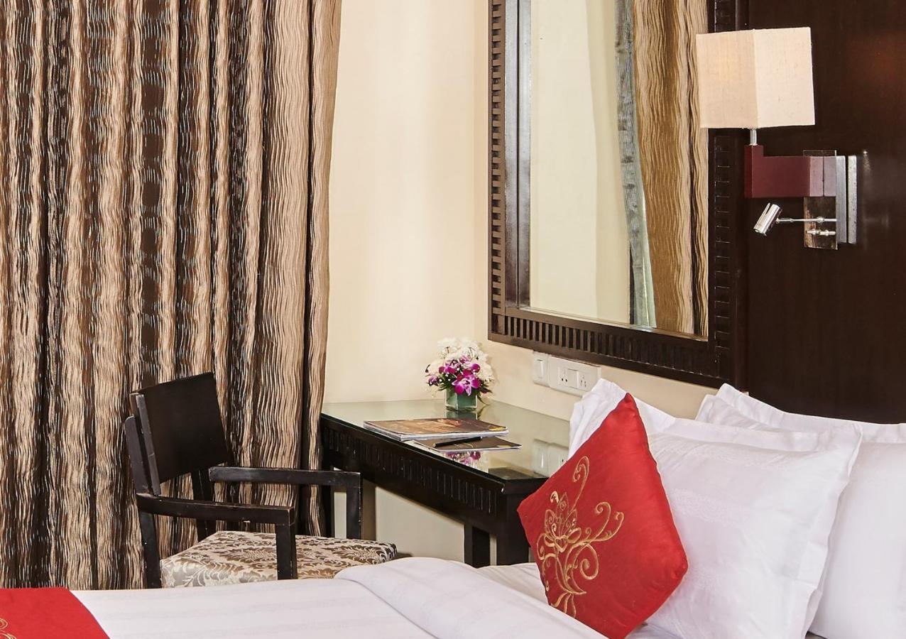 Goldfinch Hotel Mumbai Exterior foto